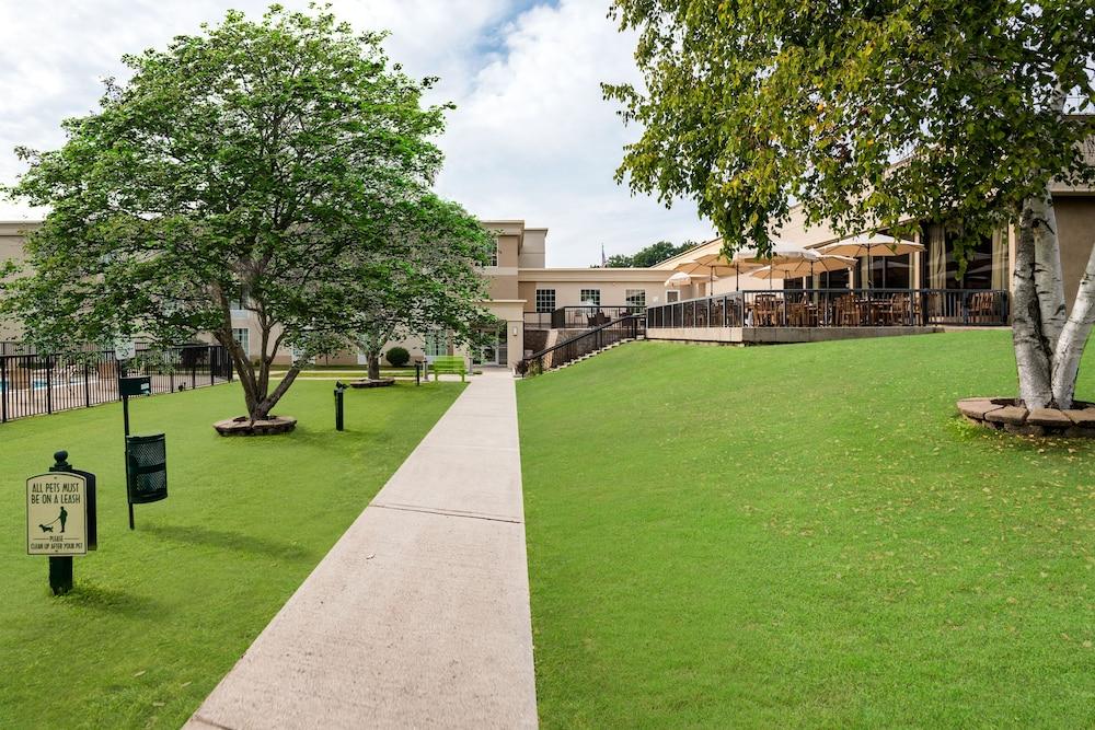 هوليداي إن جونستاون غلوفرسفيل ا باي آيتش جي المنطقة الخارجية