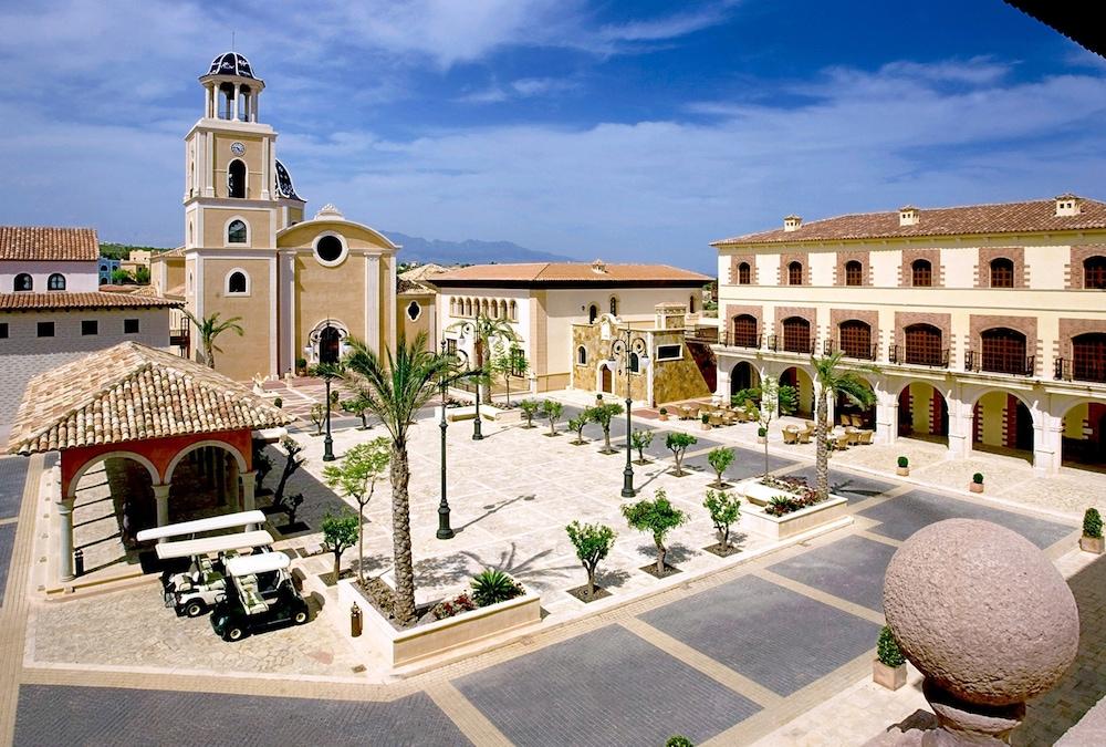 ذا ليفل آت ميليا فيلايتانا المنطقة الخارجية