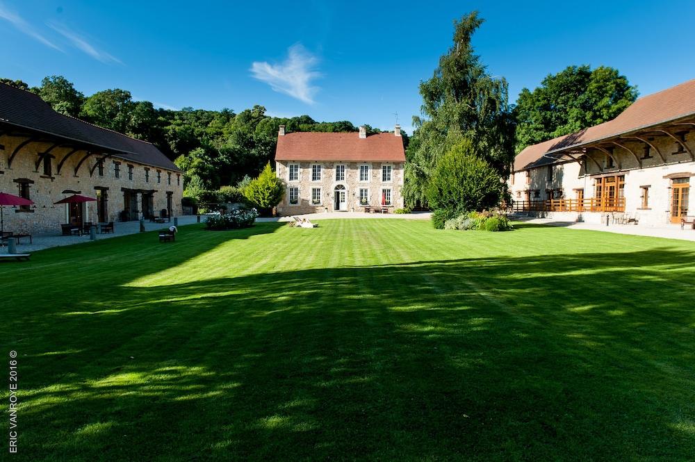 أو دومين دو لا بومراي آند سبا الصورة الأساسية