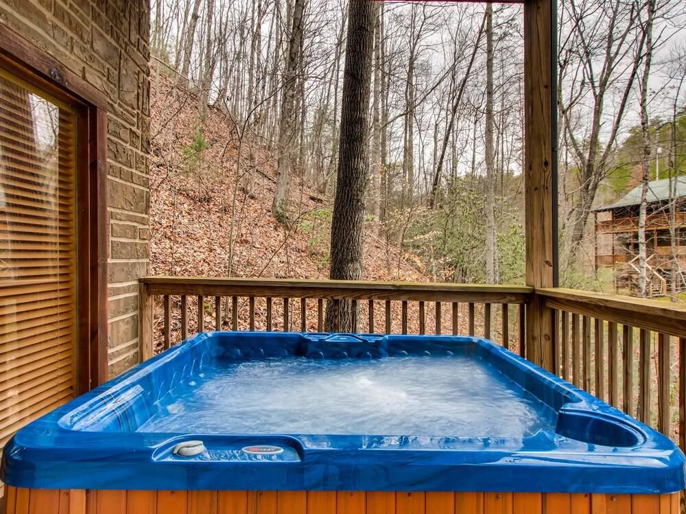 كابينة هيدن هارت مكونة من غرفة نوم واحدة من ريد أونينج مغطس سبا مكشوف