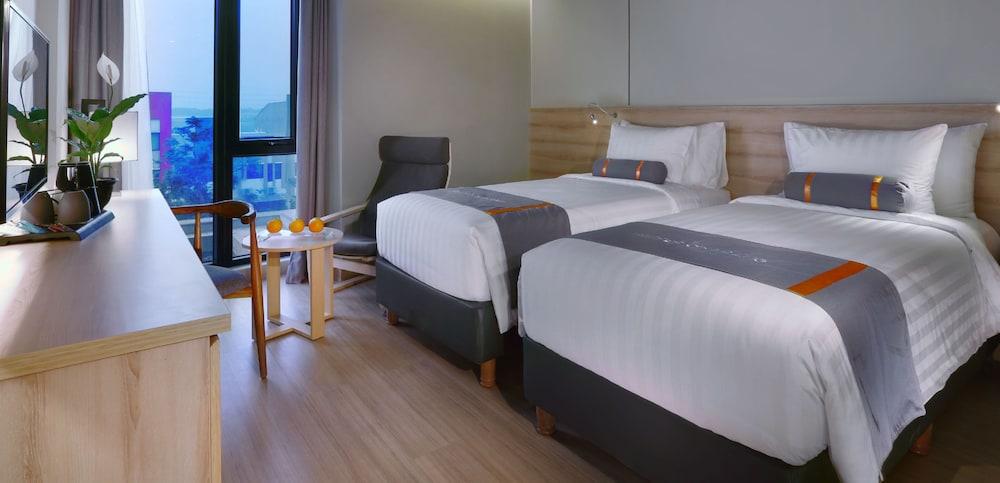 هاربر سيكارانج باي أستون