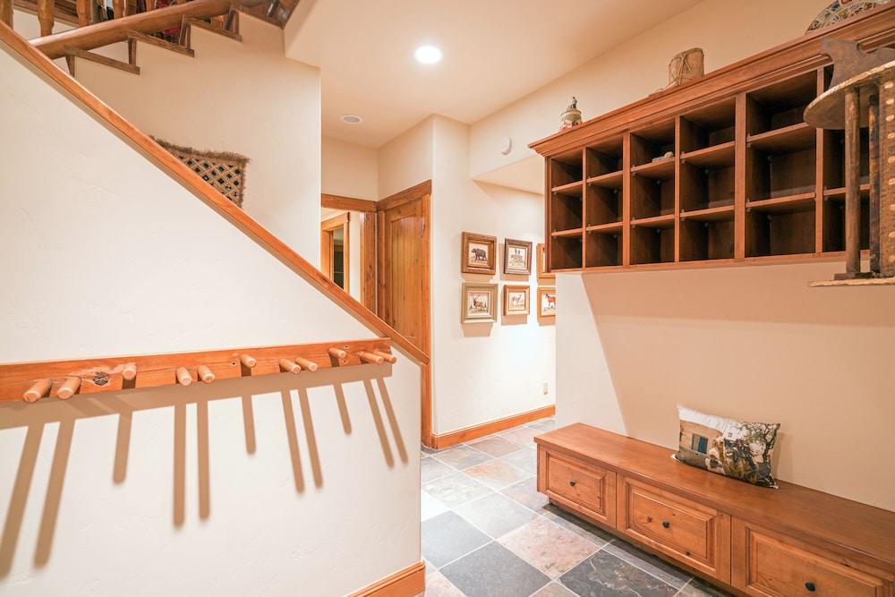 Tristant 115 by Exceptional Stays Room