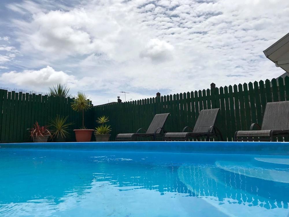 193 آورانجي مانور موتل حمام سباحة مكشوف