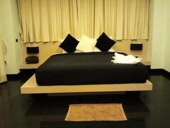 Baan Karon View Others