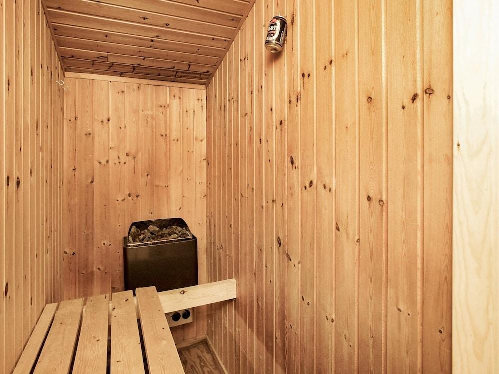 جورجاس هوليداي هوم إن جوتلاند، ميجيلاند ويذ سونا