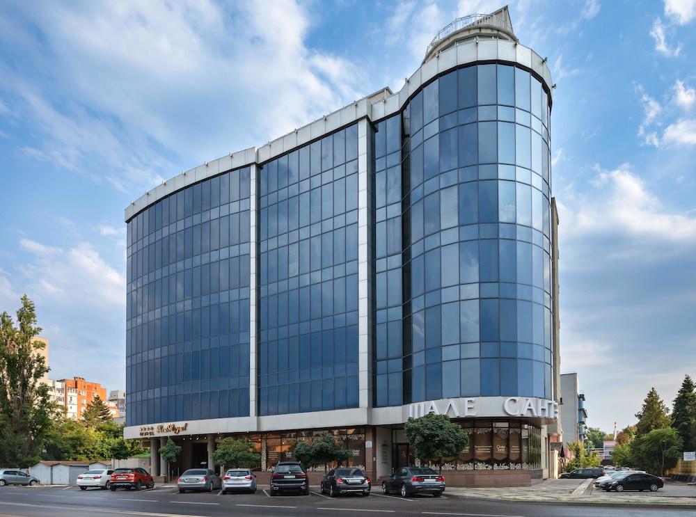 ريد رويال هوتل