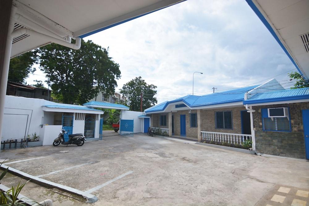 Highway to H Inn - Totolan Exterior