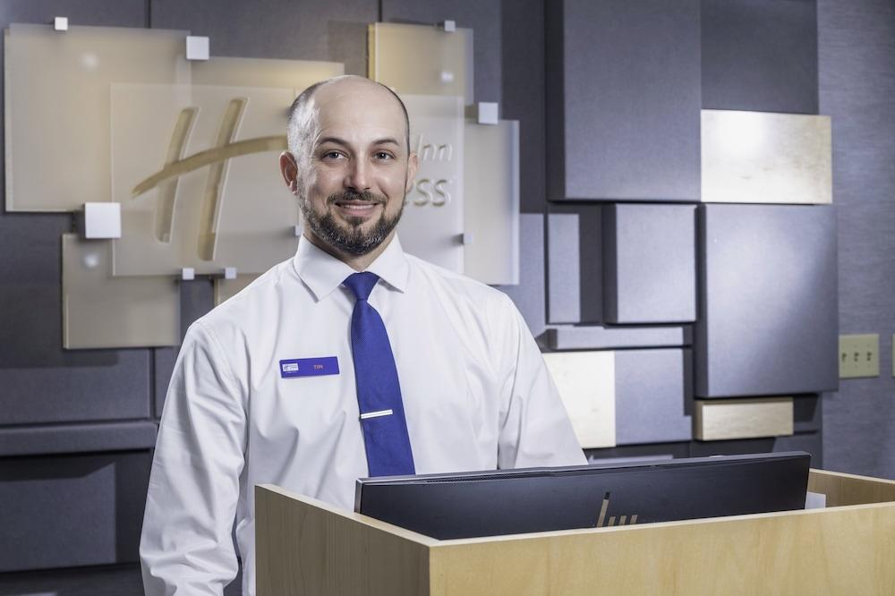 هوليداي إن إكسبرس كلايتون بي آيتش جي الردهة