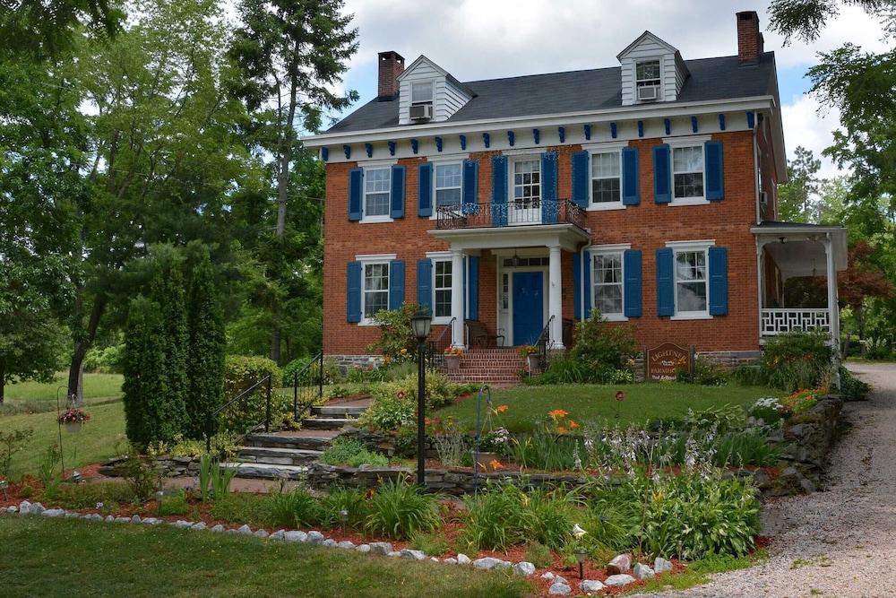 لايتنر فارمهاوس بي آند بي