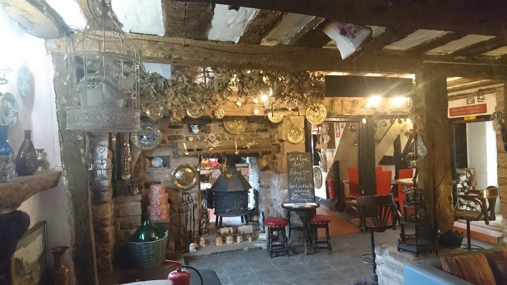 ذا كراون إن