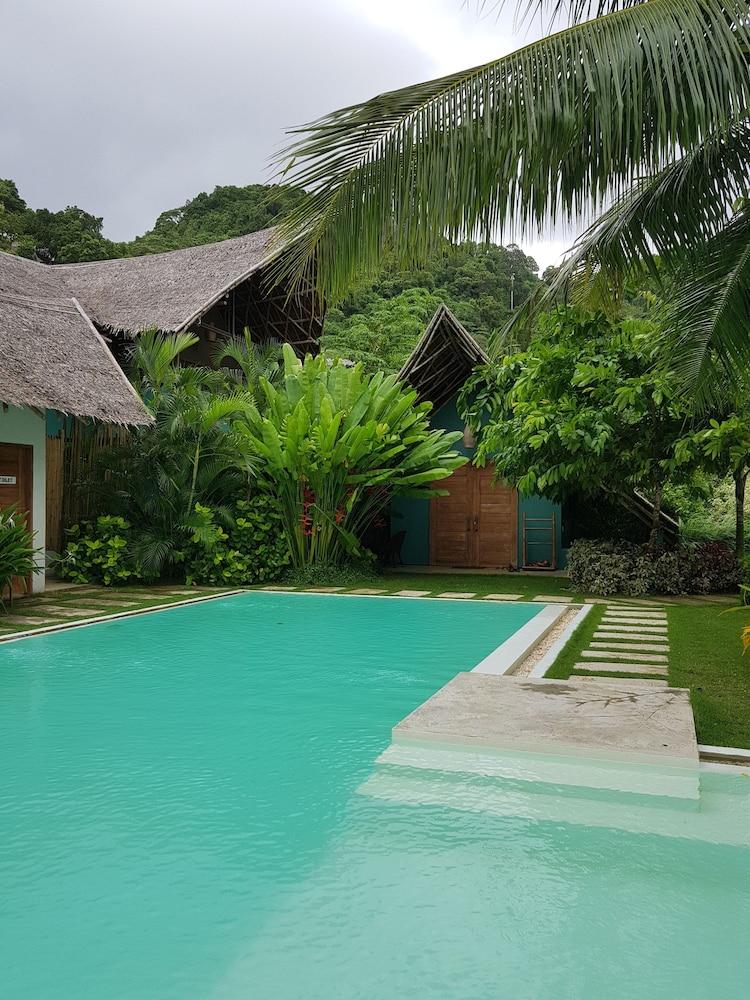 بوكو بيتش ريزورت - للبالغين فقط حمام سباحة مكشوف