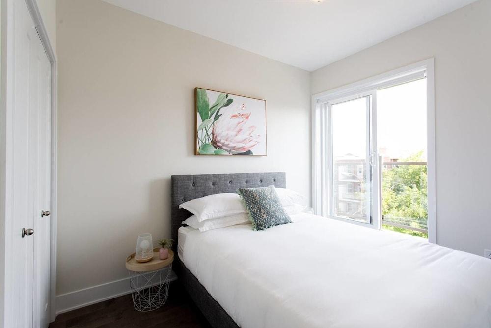 ستانينج سبليت ليفيل 3 بد روم ليتل إيتالي أبارتمنت غرفة