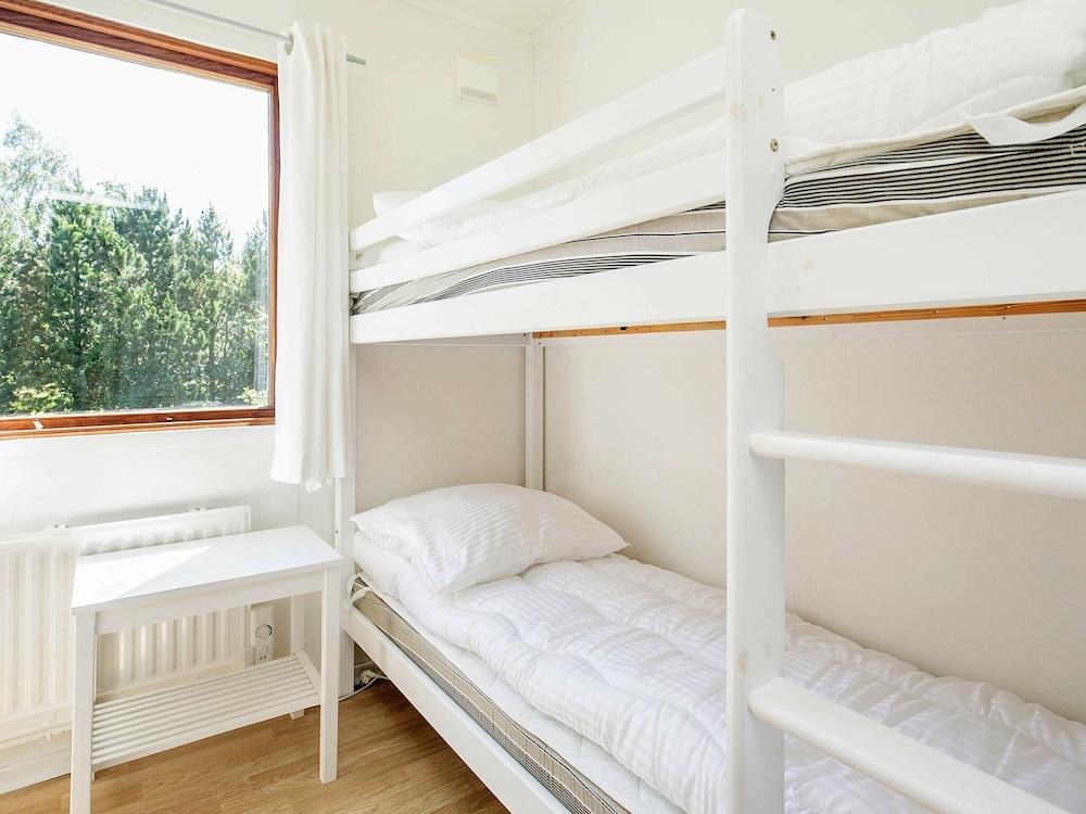 بيسفول هوليداي هوم إن لولاند ويذ روفيد تيراس