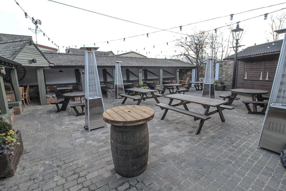 بولي بريدج إن المنطقة الخارجية