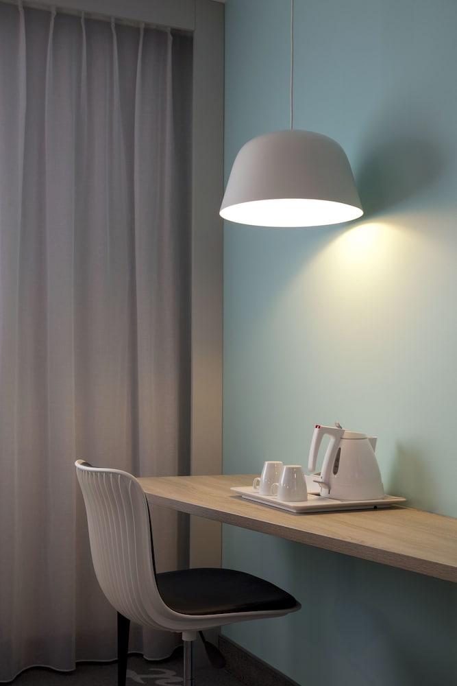 هامتون باي هيلتون باريس كليشي غرفة