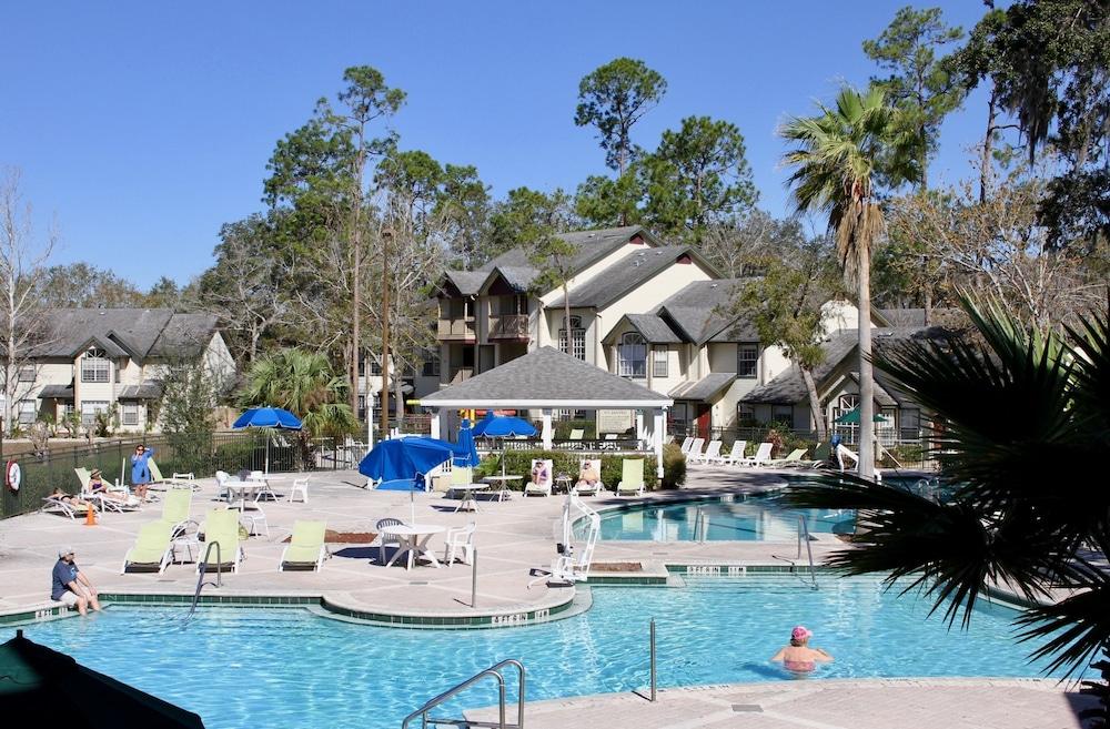 ماجيك هوليداي فيلاز باي مي الصورة الأساسية