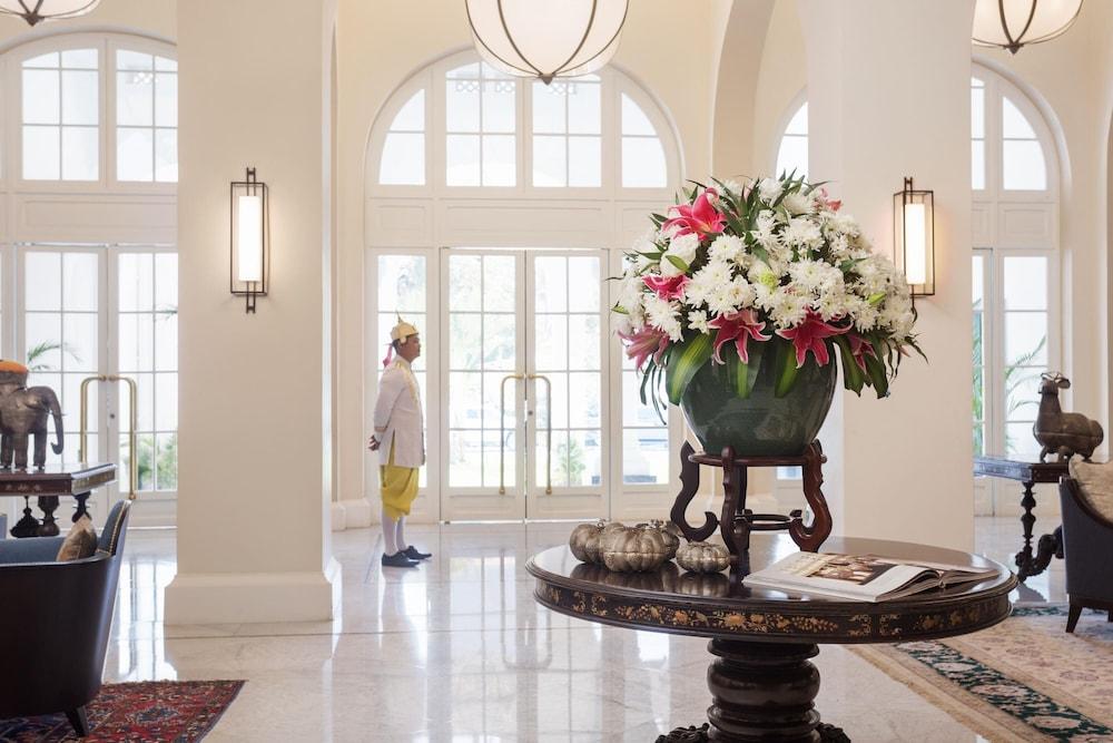 رافلز هوتل لو رويال