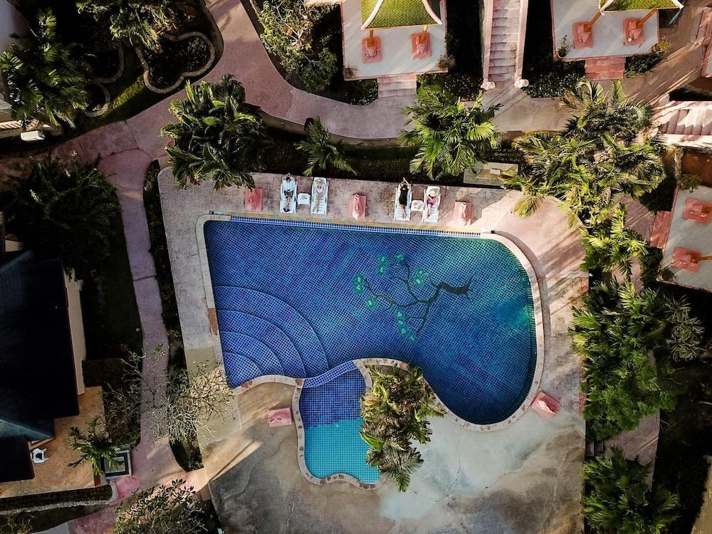 كوكونت بيتش ريزورت منظر من الجو