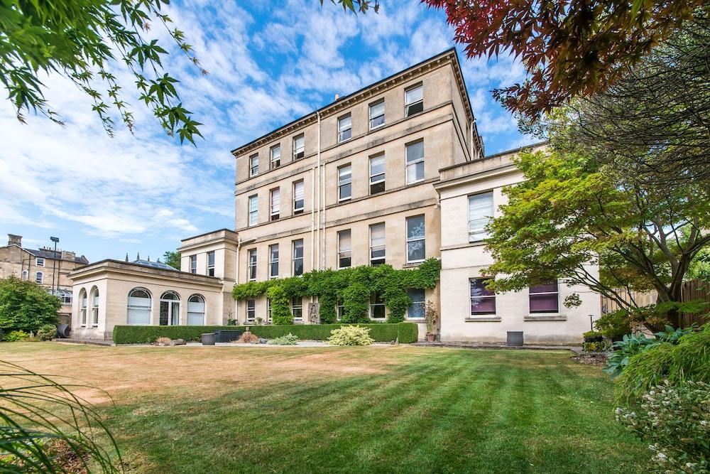 ذي إيرلينجتون