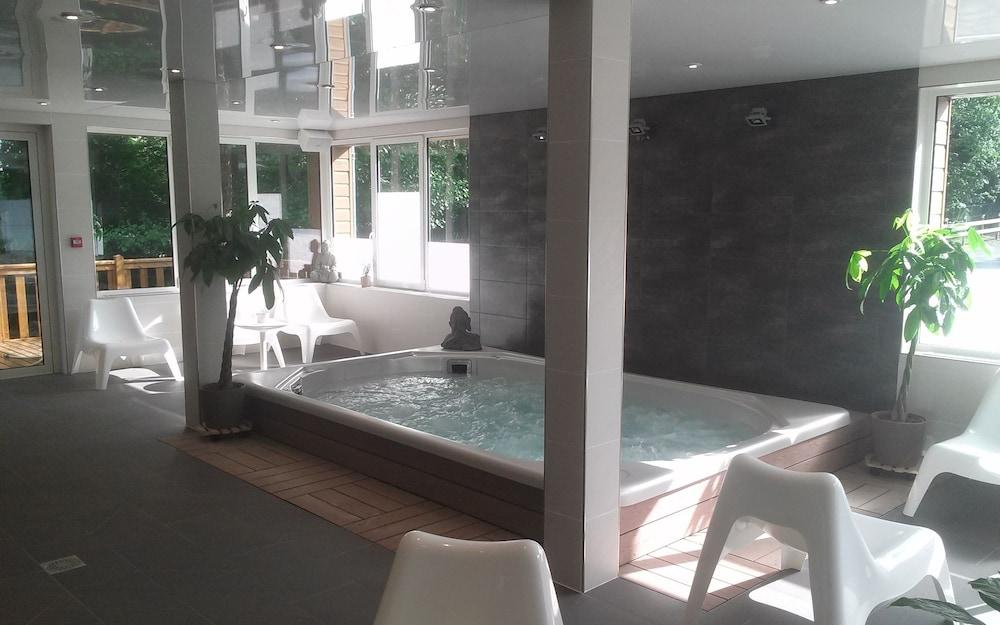 كامبينج بوا دو جرافيير نادي صحي