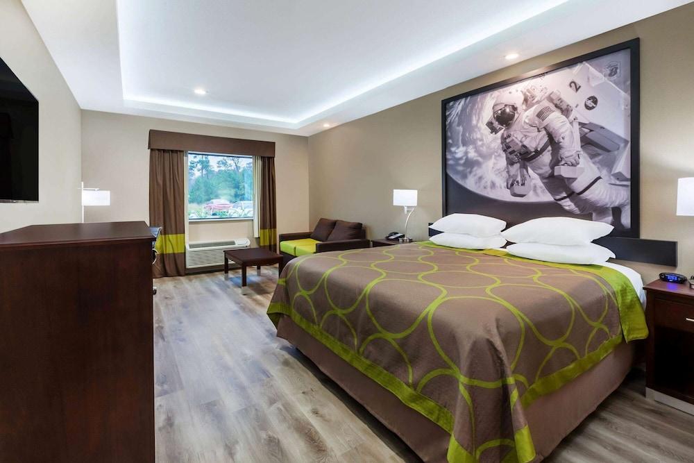 سوبر 8 باي ويندام كينج وود هيوستن نورث