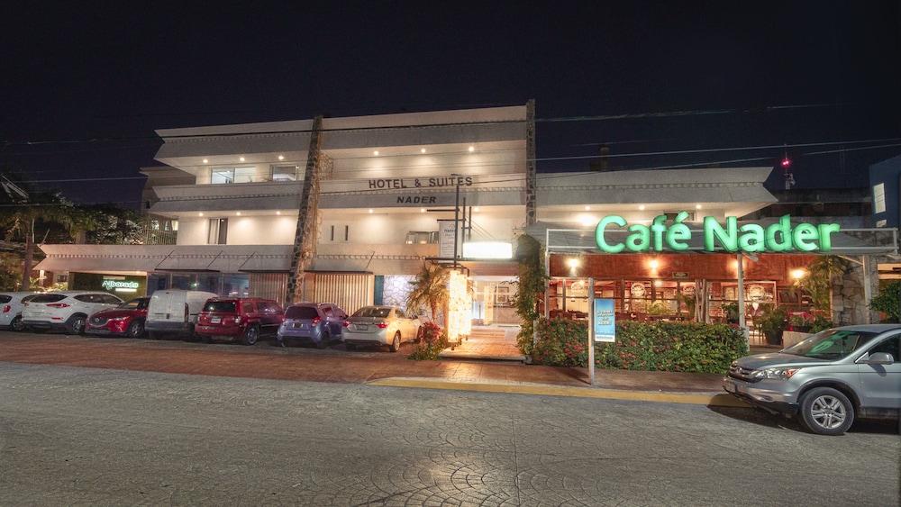 هوتل آند سويتس نادر