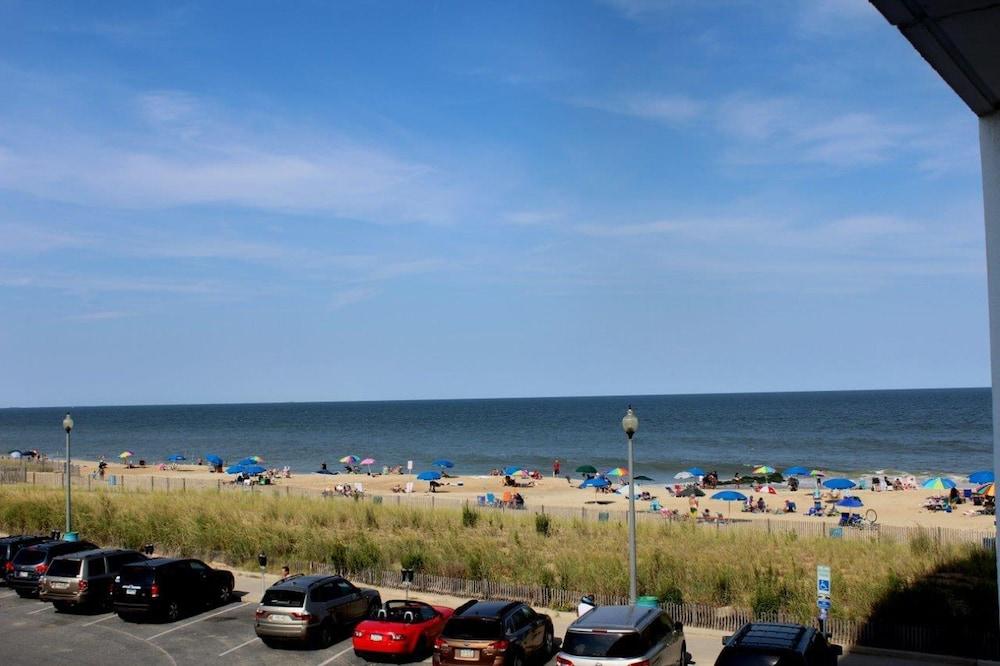 Henlopen Unit 204 by Long & Foster Exterior