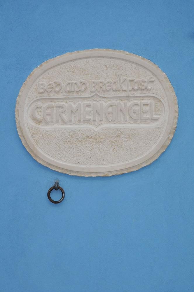 كارمين أنجل بد آند بريكفاست تفاصيل الفندق من الخارج