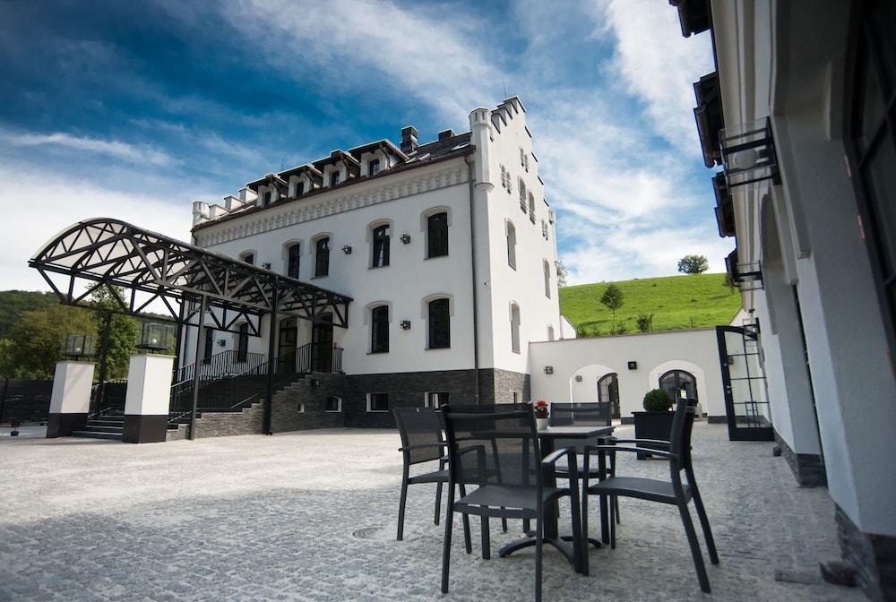 هوتل بالاك جوجويس