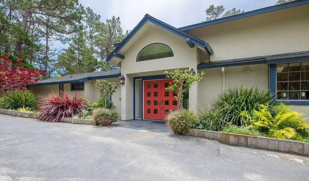 إل إكس55: جولفرز ديلايت بيبل بيتش المنطقة الخارجية