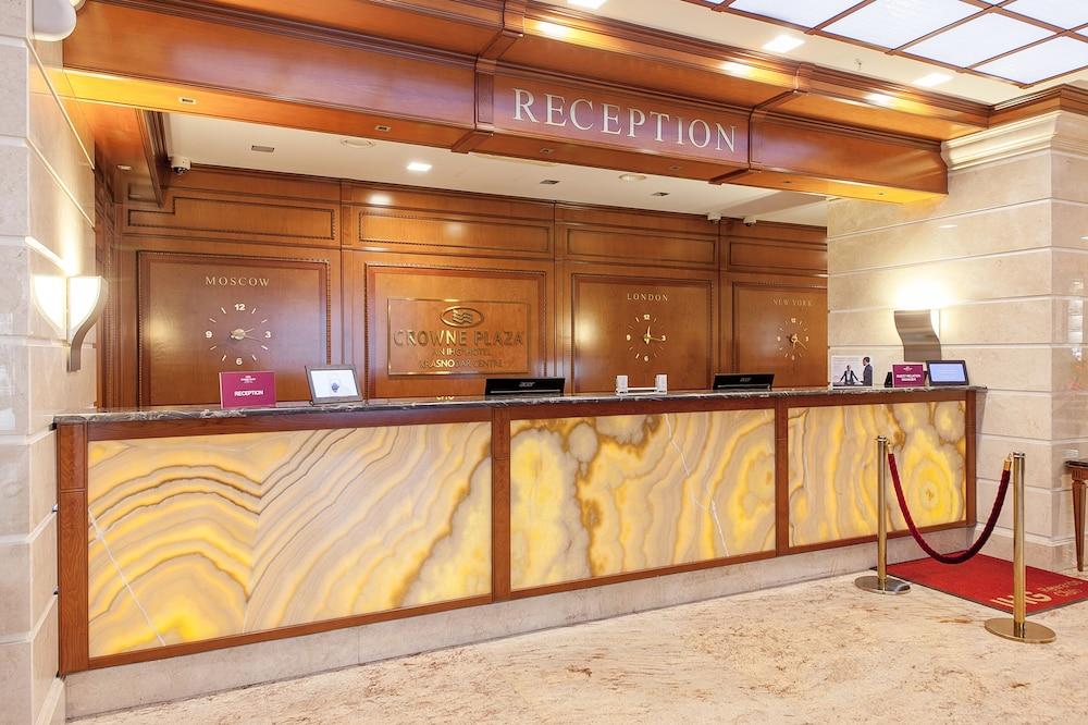 كراون بلازا كراسنودار سنتر، آن آي آيتش جي هوتل الردهة