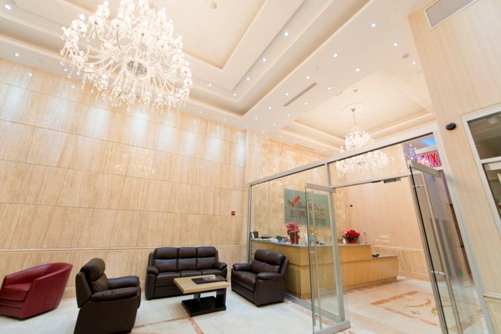 أسياتيك هوتل باي لا جوارديا إيربورت الردهة