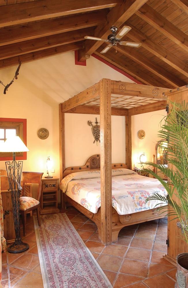 أمانهافيس هوتل