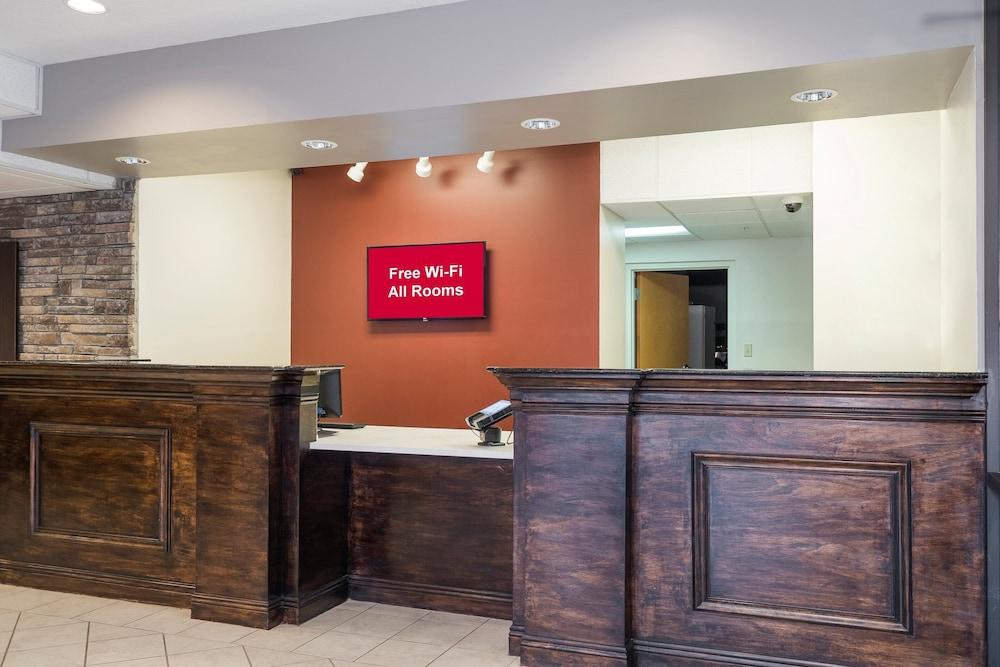 ريد روف إن آند سويتس بيلوشي - أوشن سبرينجز الردهة