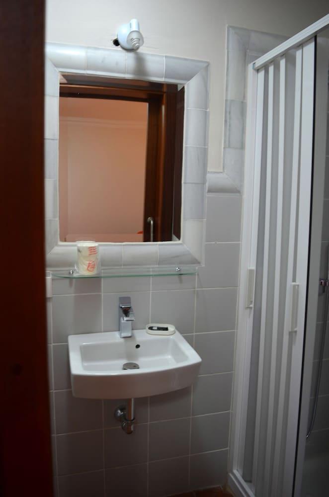 أبارتامنتوس تيراثاس دي لوس خيجانتيس باي سونكانارياس أخرى