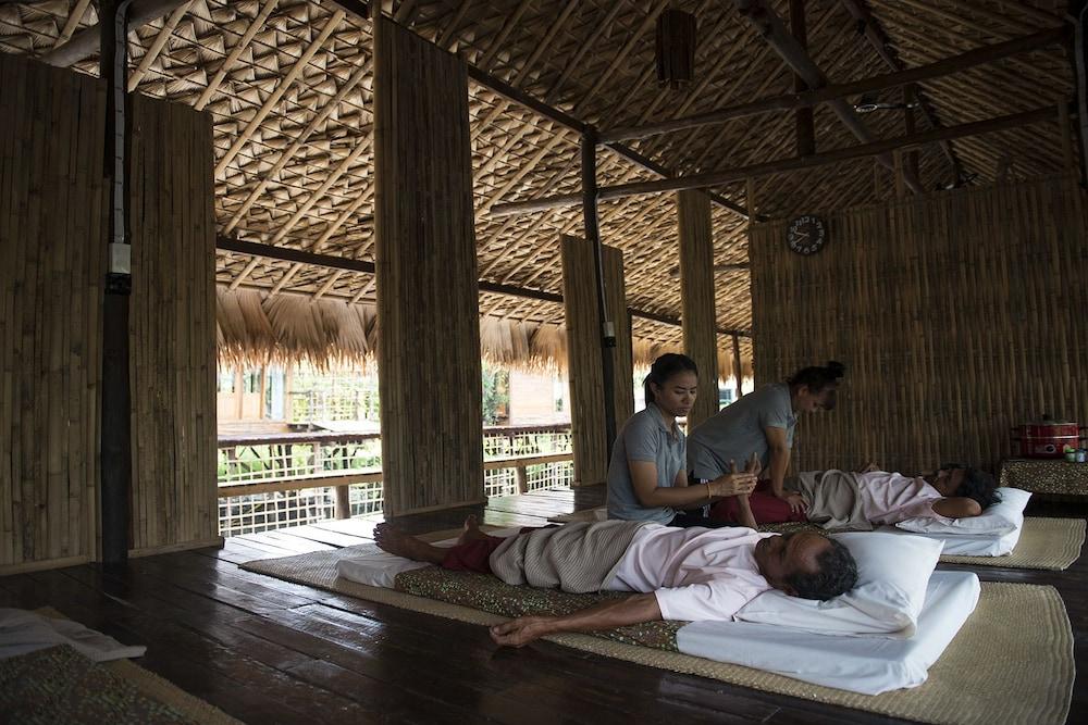 بانتونلامفو باكبرا تدليك