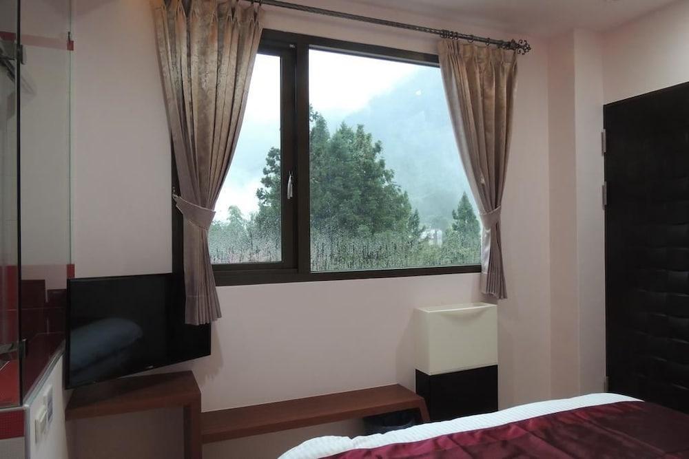 Sin Ging Hong Resort Room