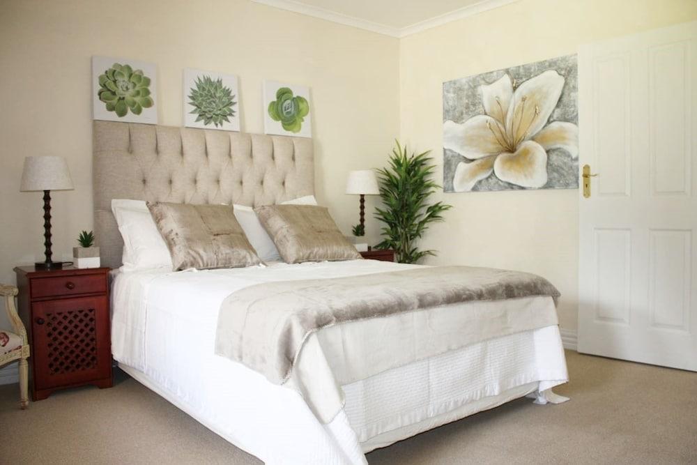 Camelot in Constantia Room