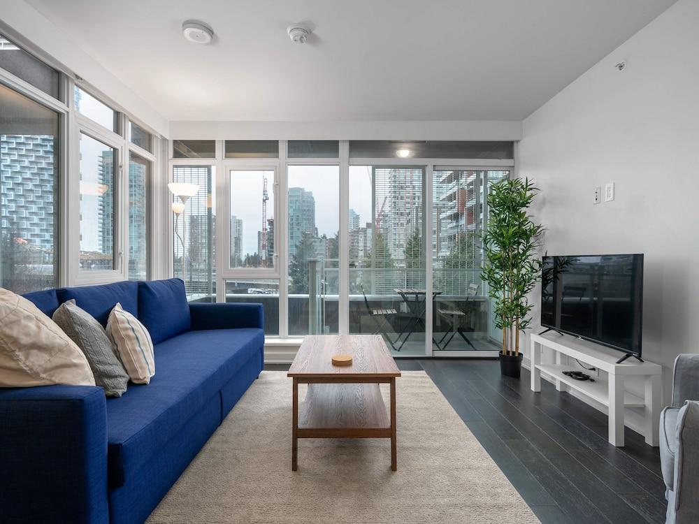 سترلينج سويتس - ياليتاون