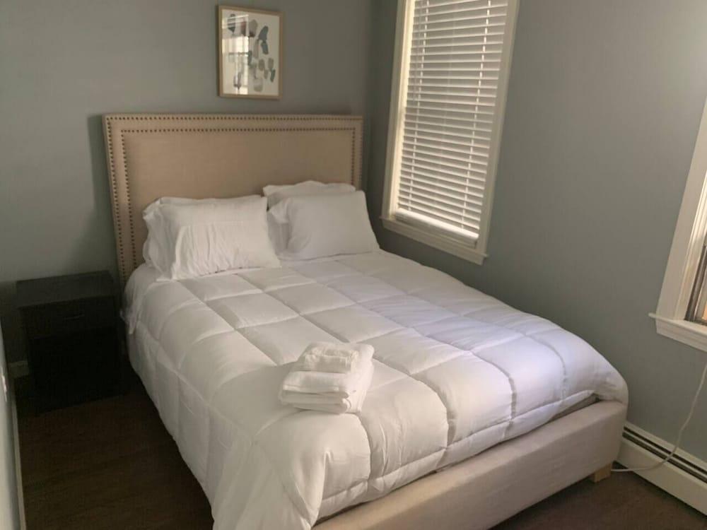 نيو كوندو 5 بد رومز 3 باث روم داون تاون بوستون نورث إند غرفة