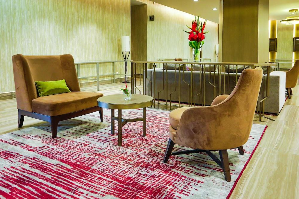 راديسون بلو هوتل، أبيجان آربورت الردهة