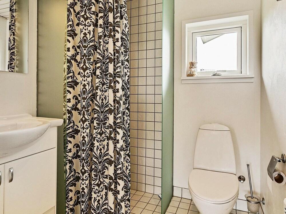 جورجاس هوليداي هوم إن سالتام ويذ تيريس حمام