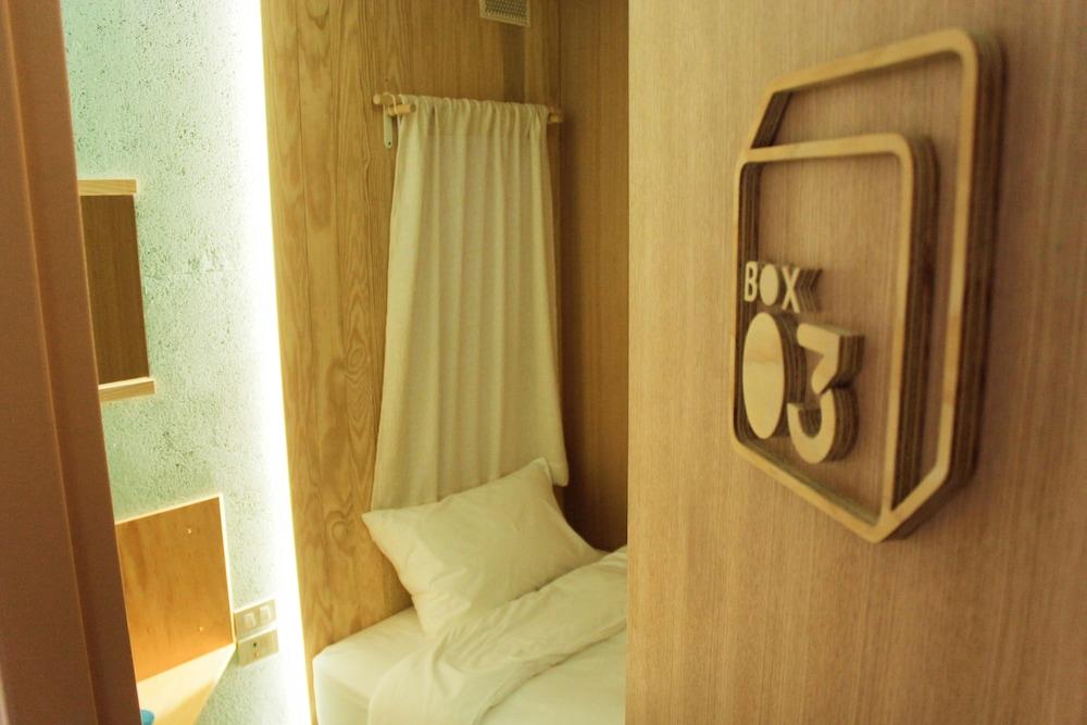 بوكستل آت سوفارنابومي أيربورت الصورة الأساسية