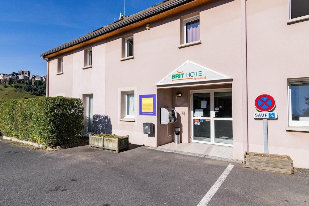 بريت أوتل إيسينسيل سان فلور الصورة الأساسية