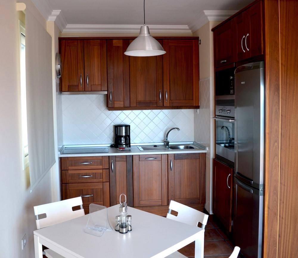 أبارتامنتوس تيراثاس دي لوس خيجانتيس باي سونكانارياس أخرى