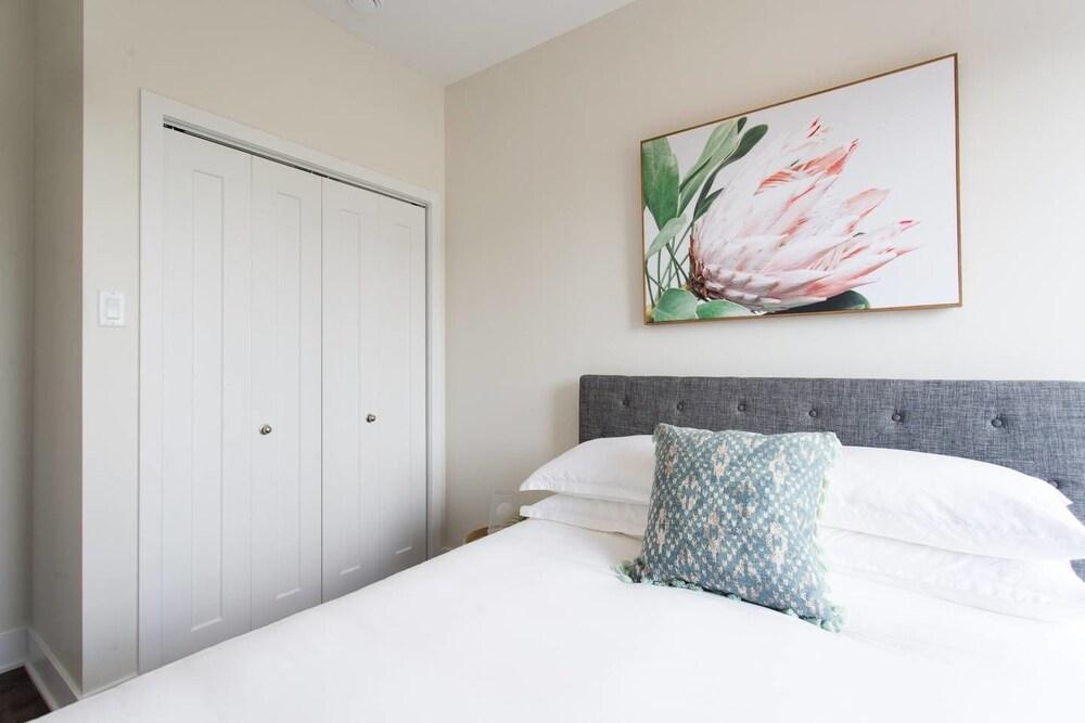 ستانينج سبليت ليفيل 3 بد روم ليتل إيتالي أبارتمنت غرفة