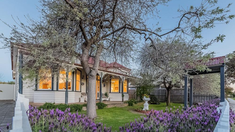 فيديريشن آت 3 جينستا إن كاوز