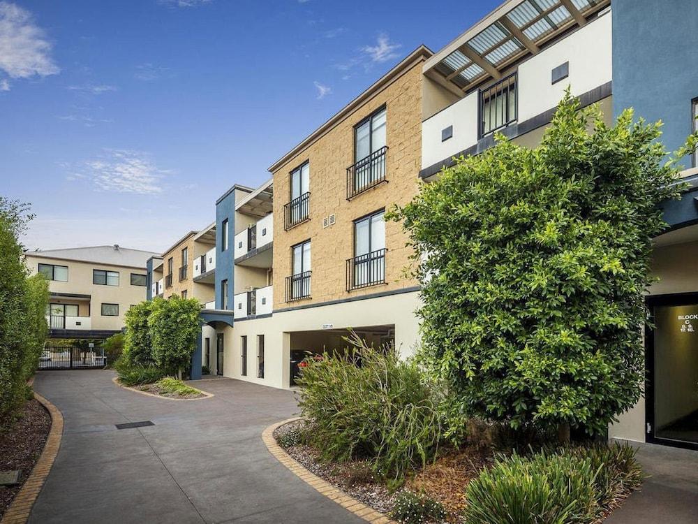 أوشانيك أون تومسون أبارتمنتس