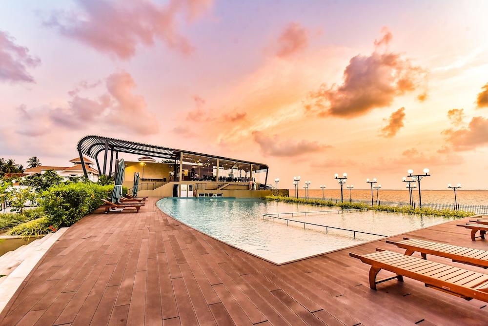 جراندي لاكسري هوتل