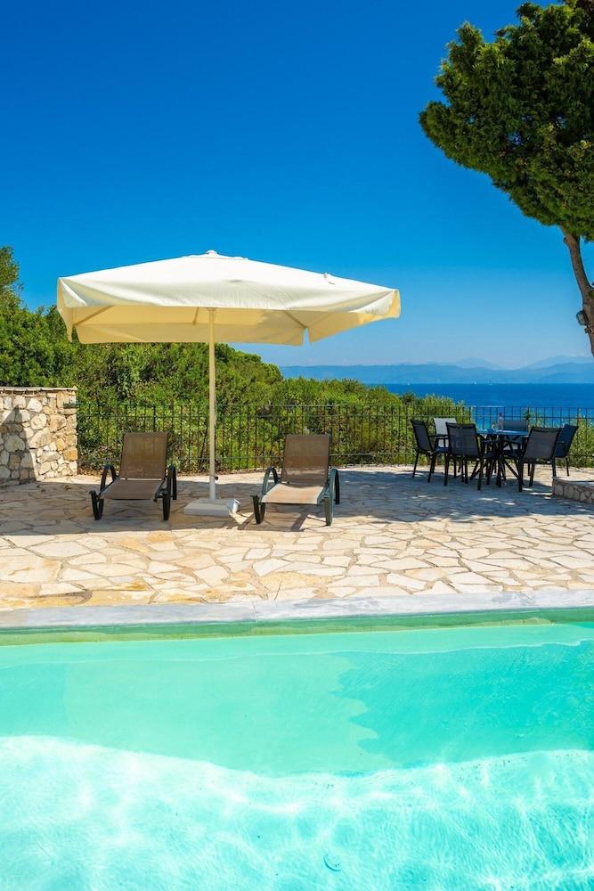 Alexander Large Private Pool Walk to Beach Sea Views A C - 264 Room
